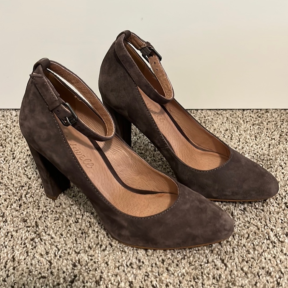 Madewell brown suede pumps with removal ankle strap - size 5.5